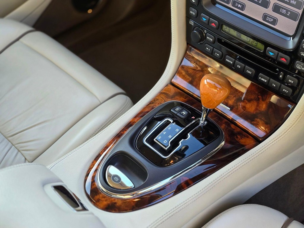 JAGUAR XJ 4.2 XJ8 Sovereign 2006