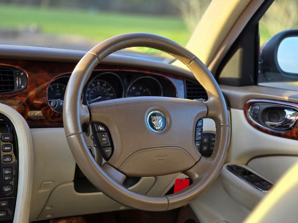 JAGUAR XJ 4.2 XJ8 Sovereign 2006