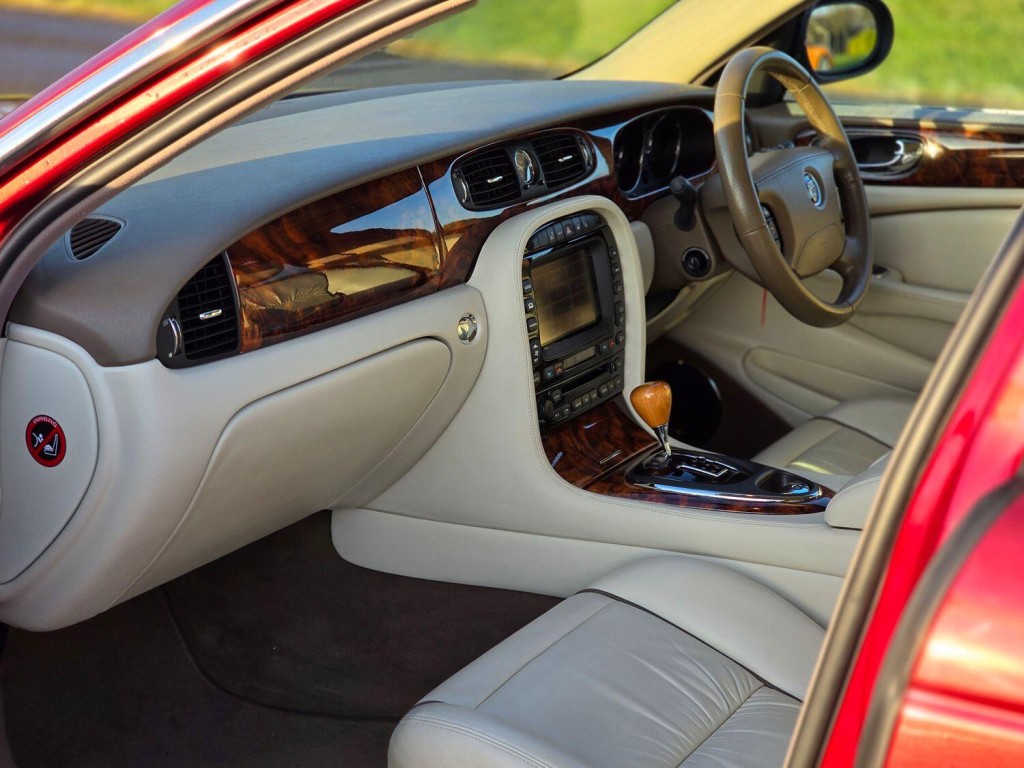 JAGUAR XJ 4.2 XJ8 Sovereign 2006