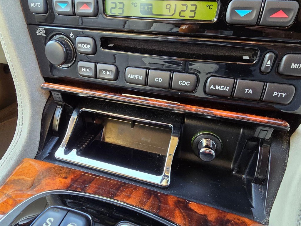 JAGUAR XJ 4.2 XJ8 Sovereign 2006