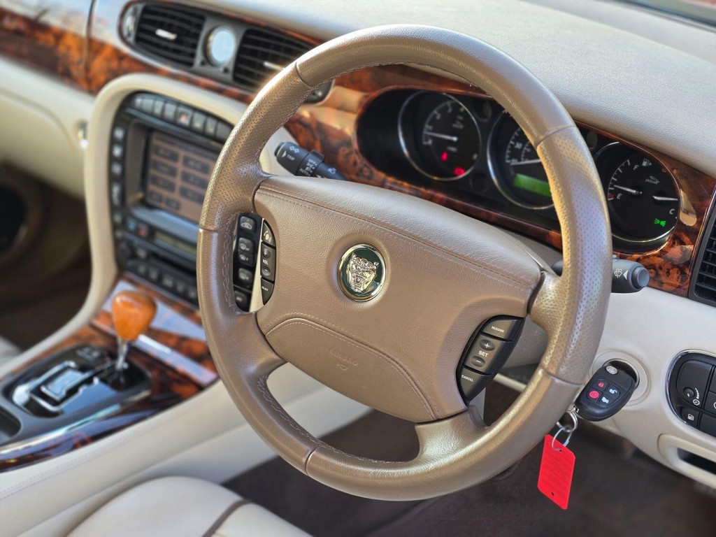 JAGUAR XJ 4.2 XJ8 Sovereign 2006