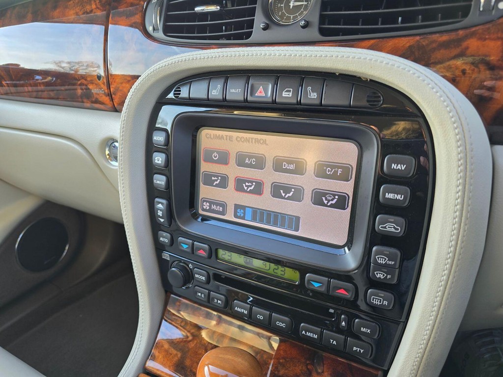 JAGUAR XJ 4.2 XJ8 Sovereign 2006