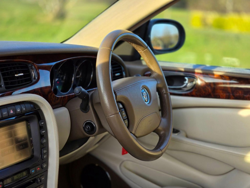 JAGUAR XJ 4.2 XJ8 Sovereign 2006