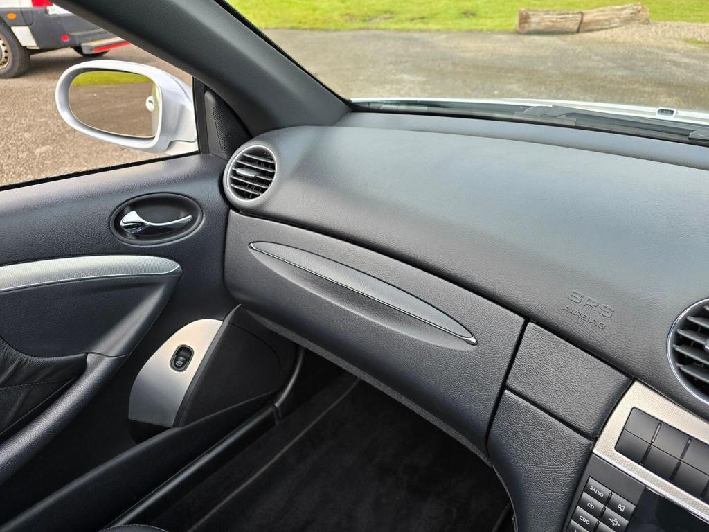 MERCEDES-BENZ CLK 3.0 CLK280 Sport 2006