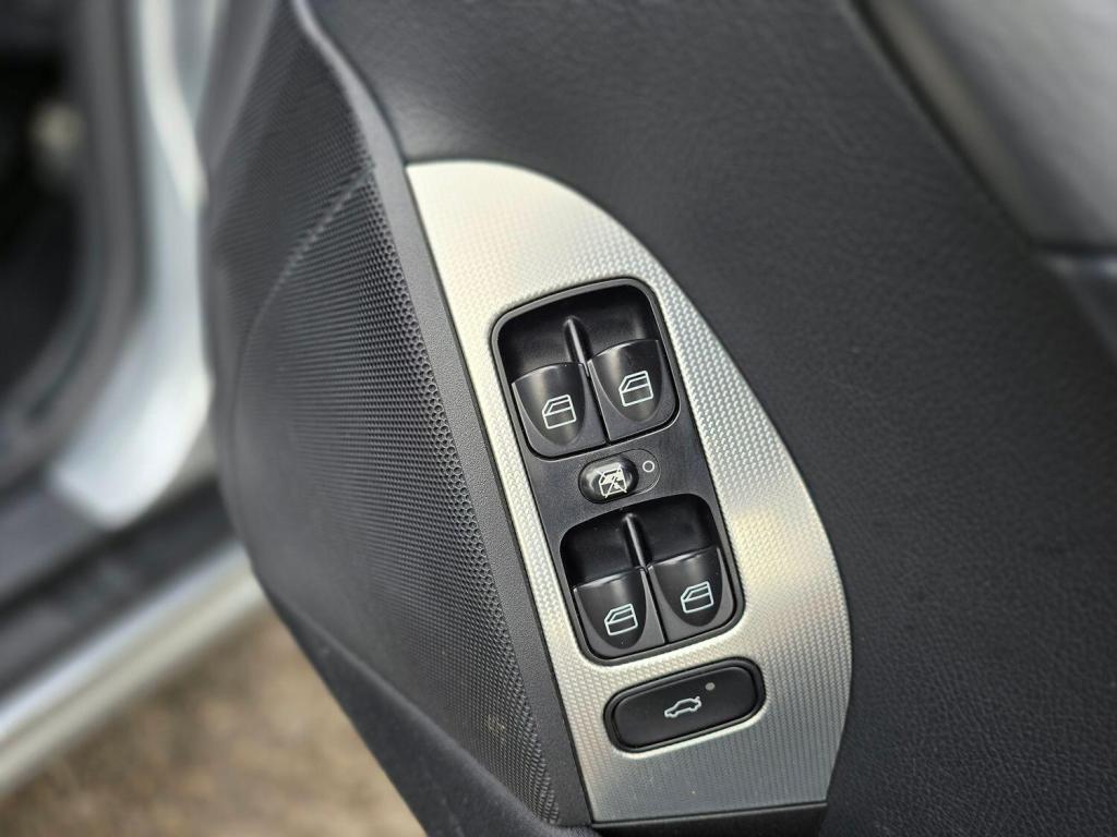 MERCEDES-BENZ CLK 3.0 CLK280 Sport 2006