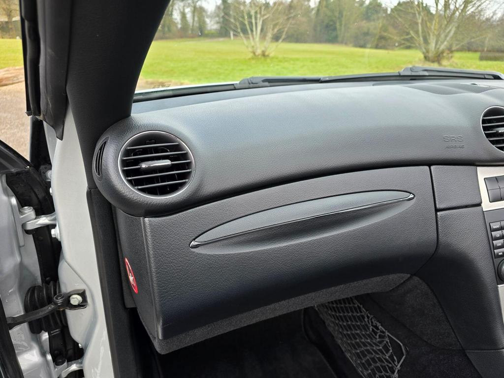 MERCEDES-BENZ CLK 3.0 CLK280 Sport 2006