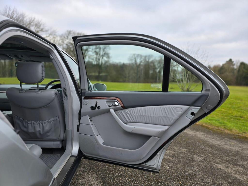 MERCEDES-BENZ S CLASS 3.2 S320 2000