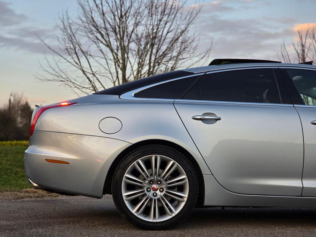 JAGUAR XJ 3.0 d V6 Portfolio 2010