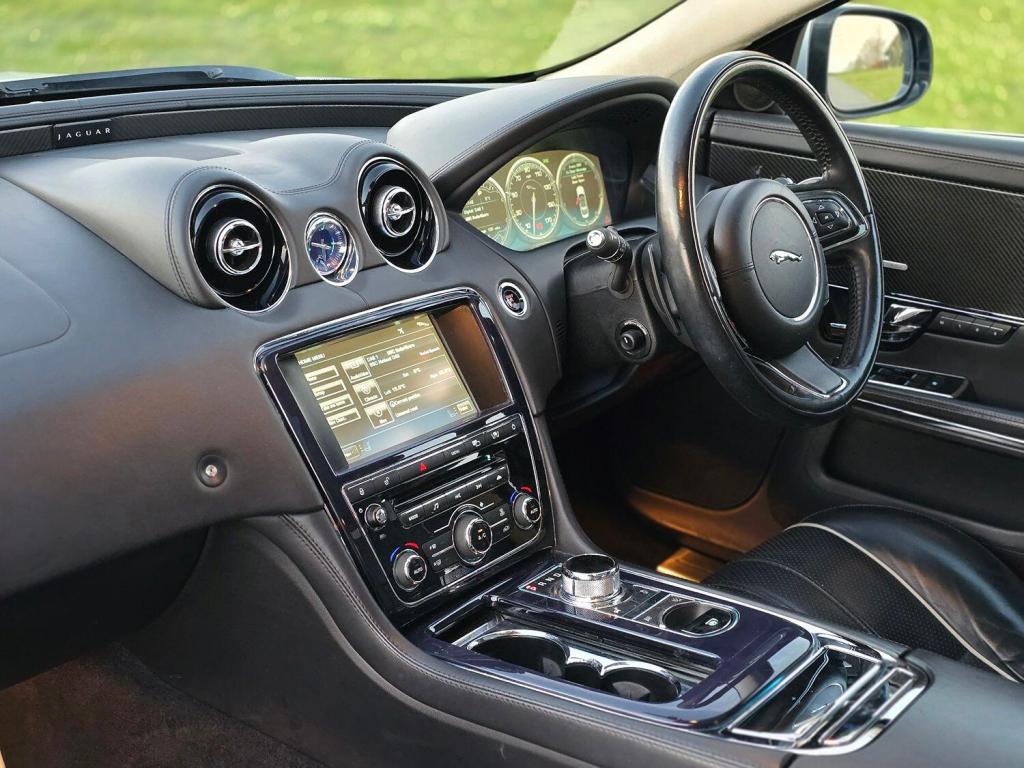 JAGUAR XJ 3.0 d V6 Portfolio 2010