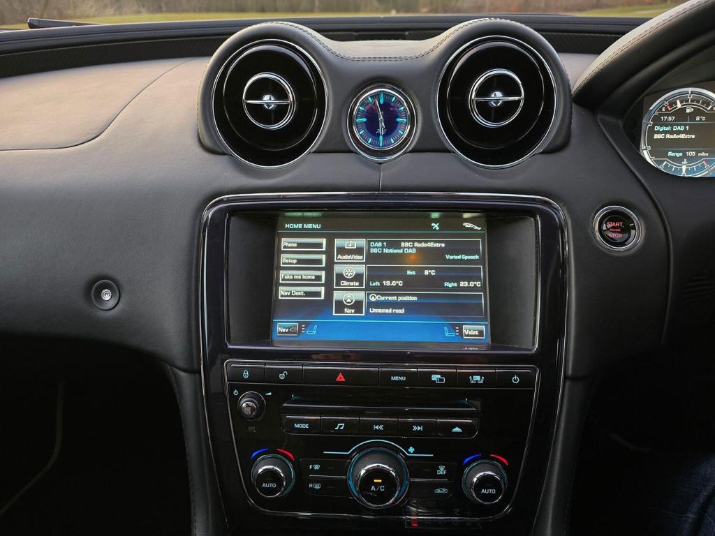 JAGUAR XJ 3.0 d V6 Portfolio 2010