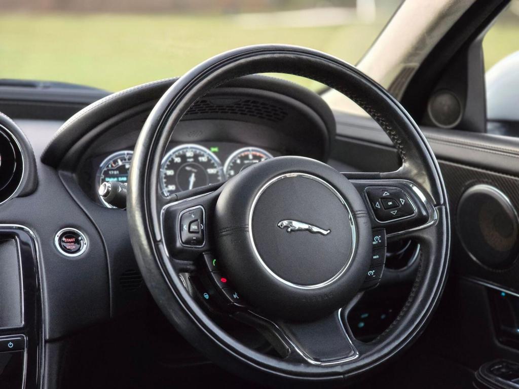 JAGUAR XJ 3.0 d V6 Portfolio 2010