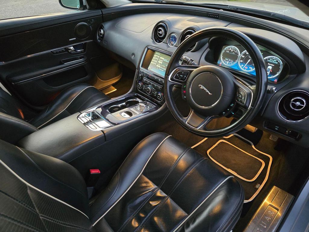 JAGUAR XJ 3.0 d V6 Portfolio 2010