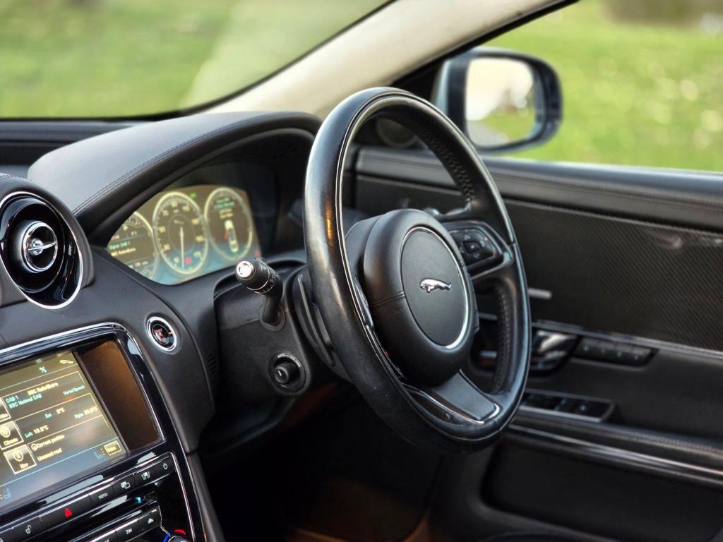 JAGUAR XJ 3.0 d V6 Portfolio 2010