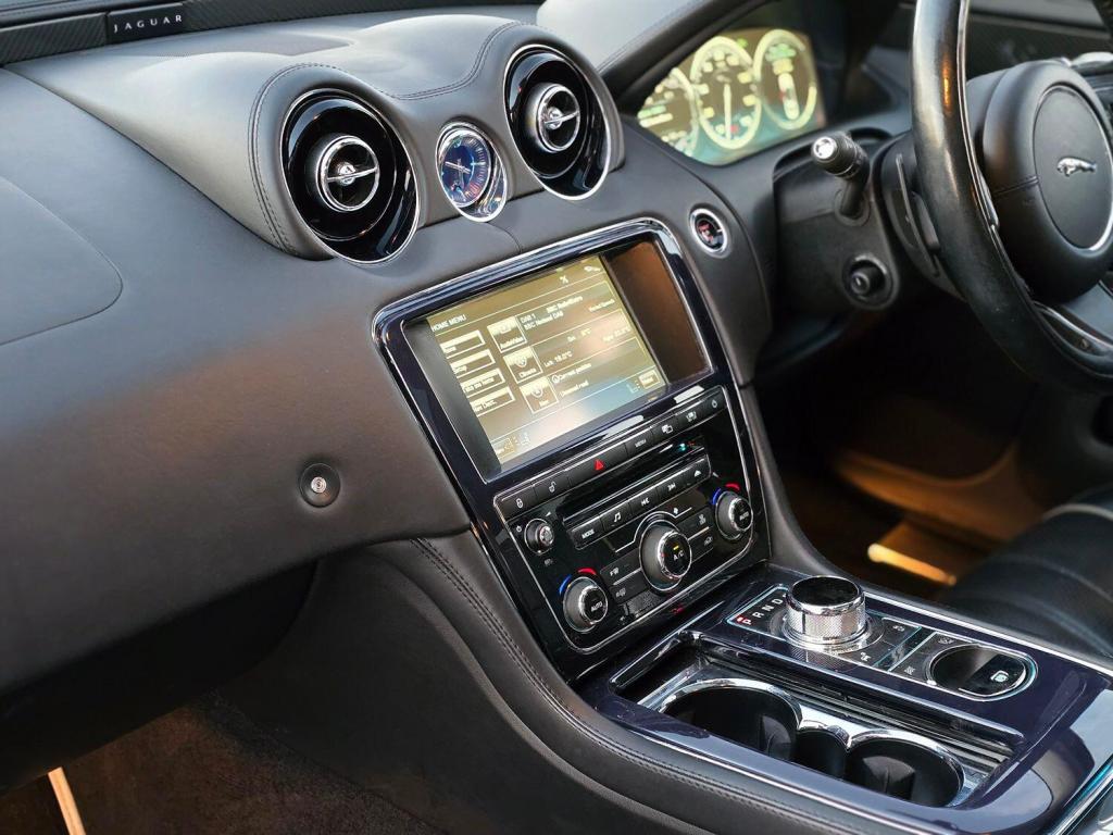 JAGUAR XJ 3.0 d V6 Portfolio 2010