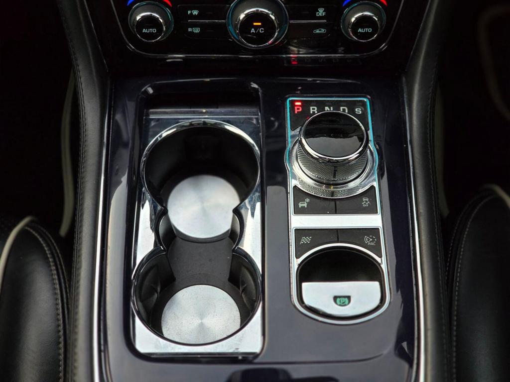 JAGUAR XJ 3.0 d V6 Portfolio 2010