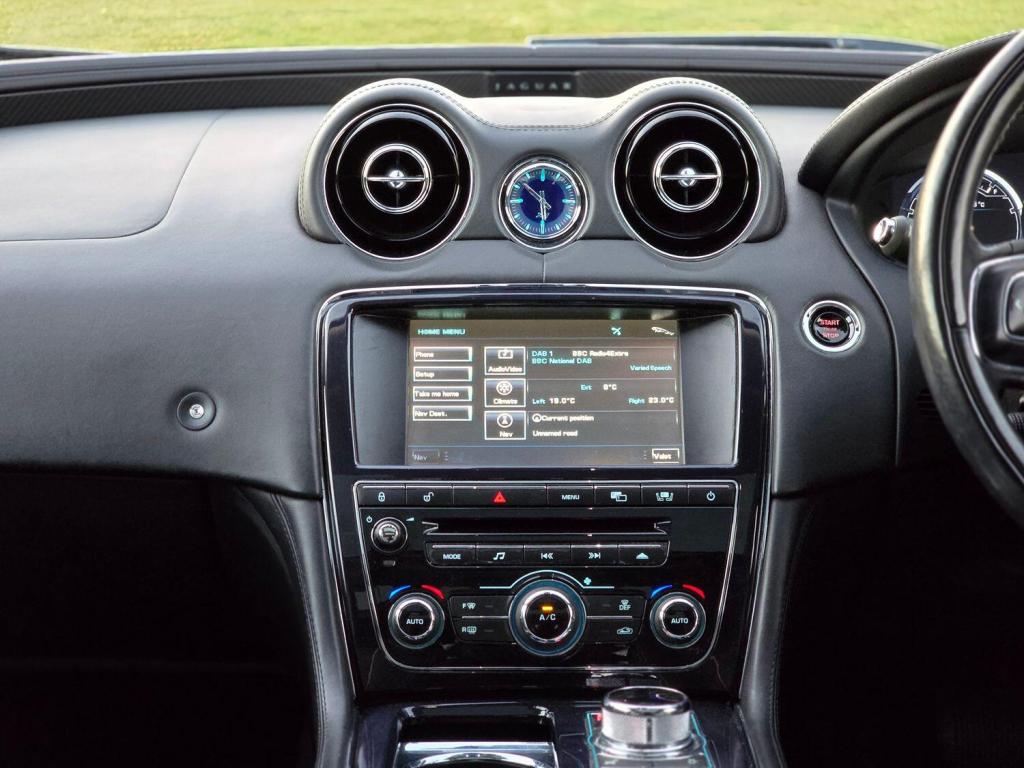 JAGUAR XJ 3.0 d V6 Portfolio 2010