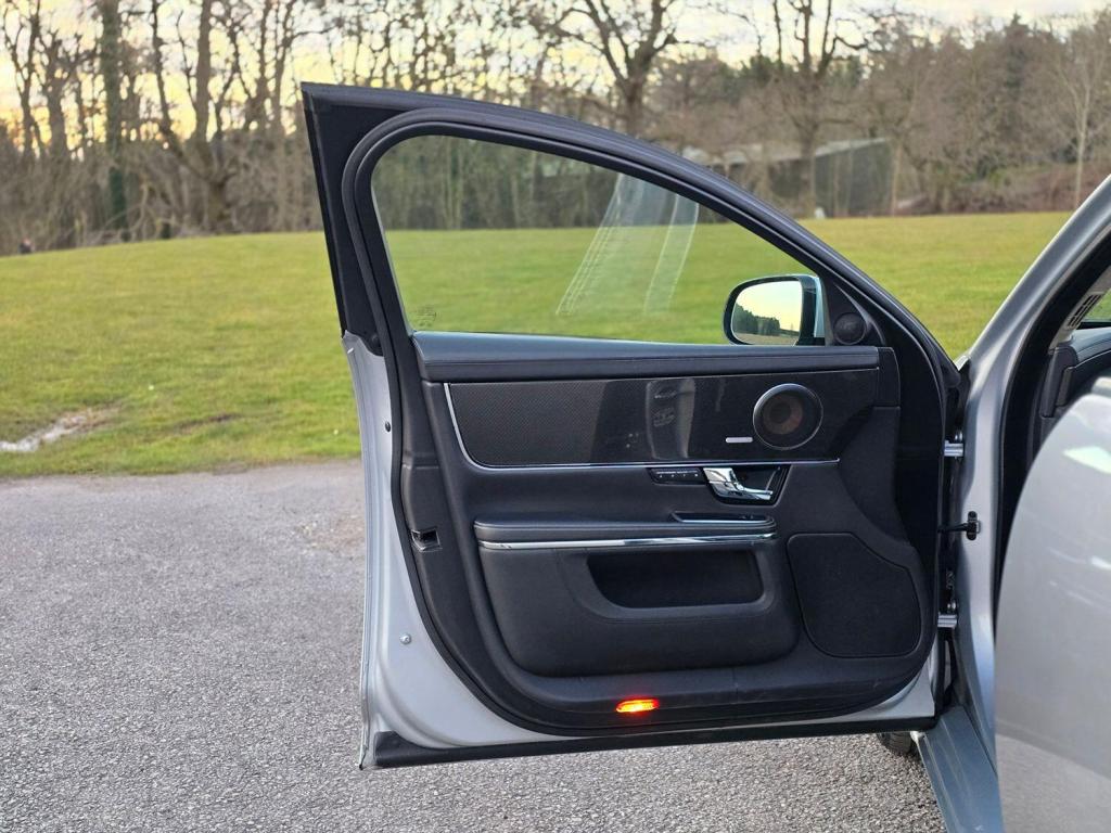 JAGUAR XJ 3.0 d V6 Portfolio 2010