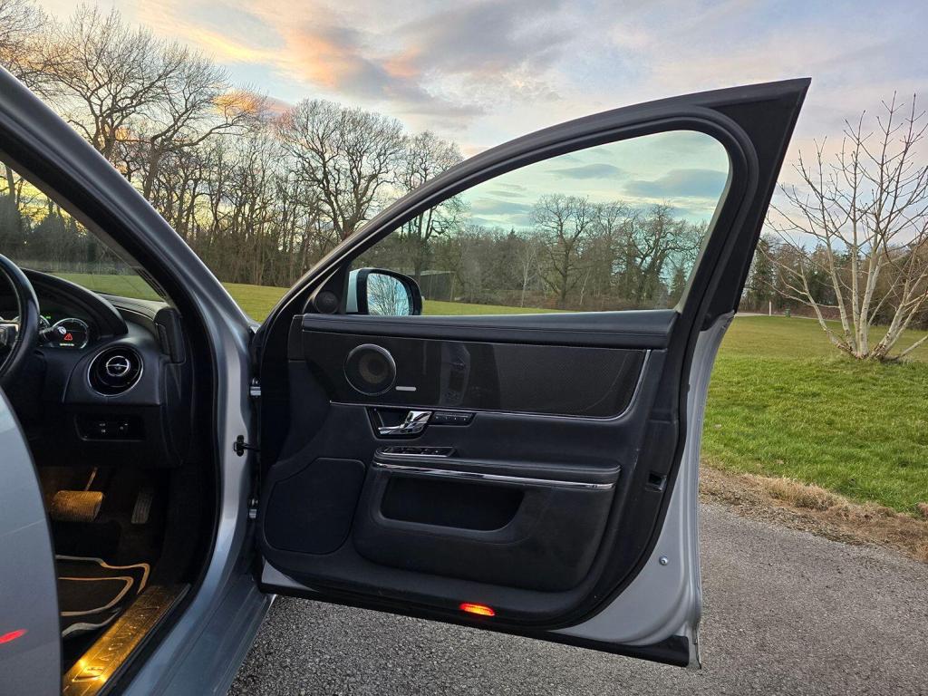 JAGUAR XJ 3.0 d V6 Portfolio 2010