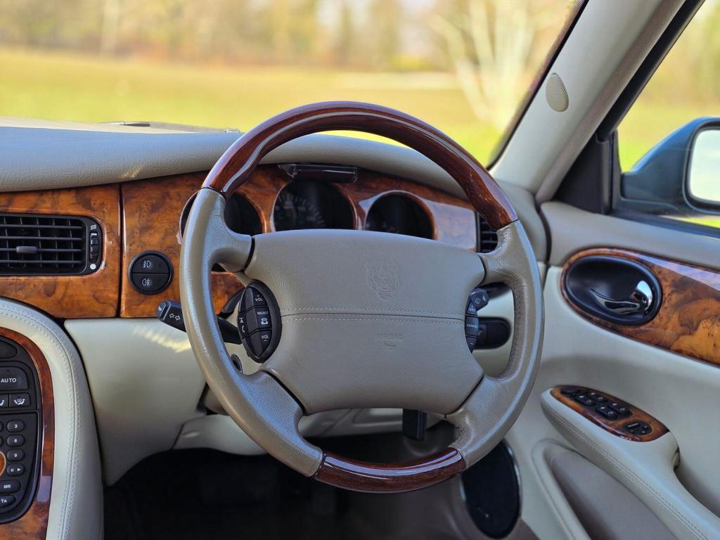 JAGUAR XJ 4.0 Sovereign 2001