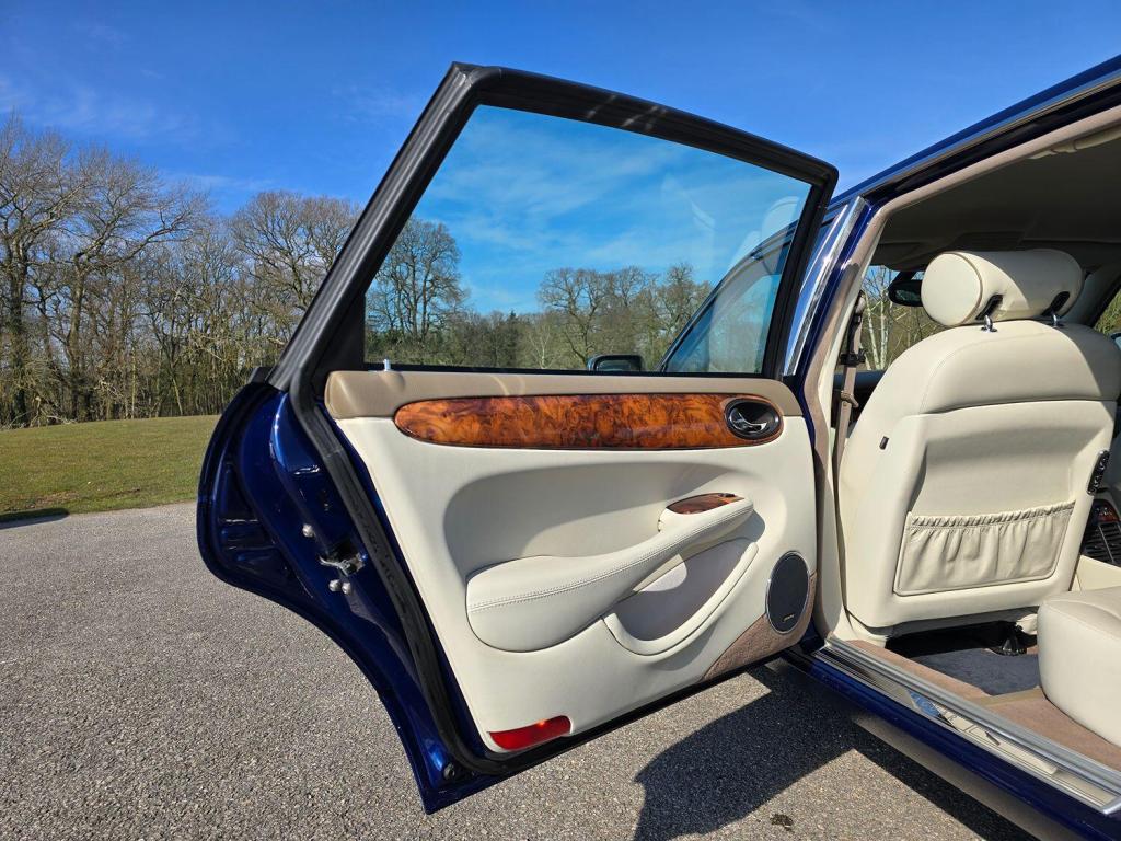 JAGUAR XJ 4.0 Sovereign 2001