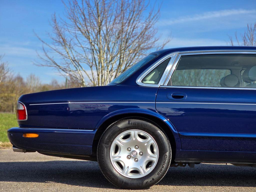 JAGUAR XJ 4.0 Sovereign 2001