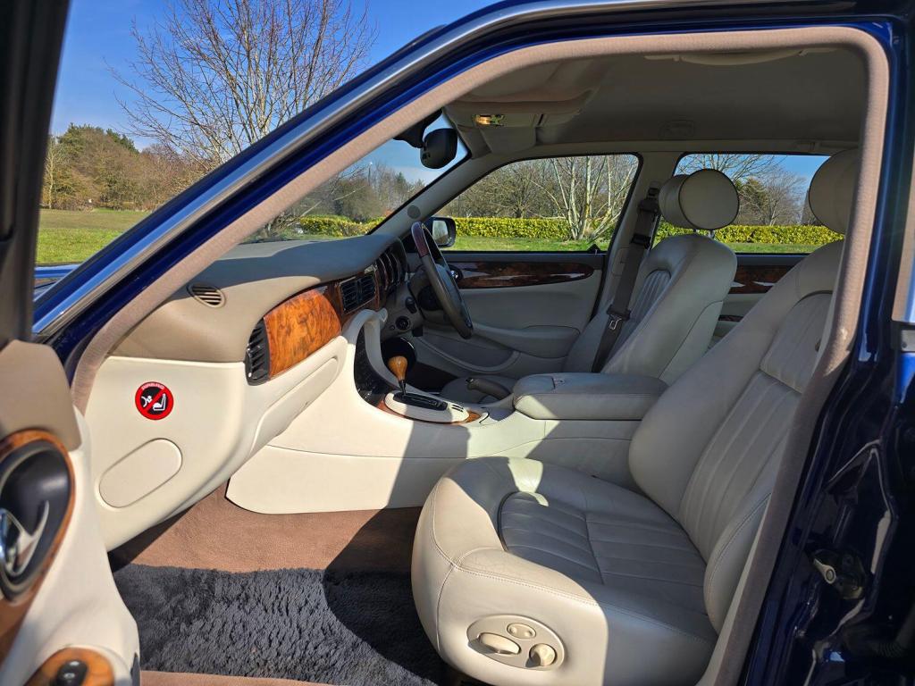 JAGUAR XJ 4.0 Sovereign 2001