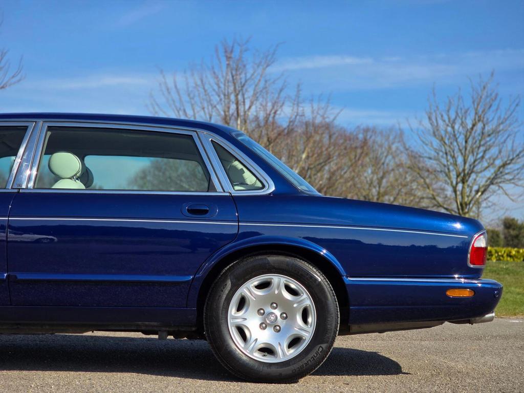 JAGUAR XJ 4.0 Sovereign 2001