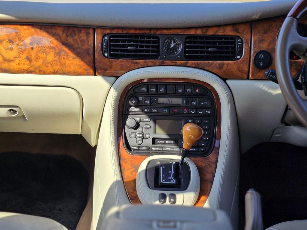 JAGUAR XJ 4.0 Sovereign 2001