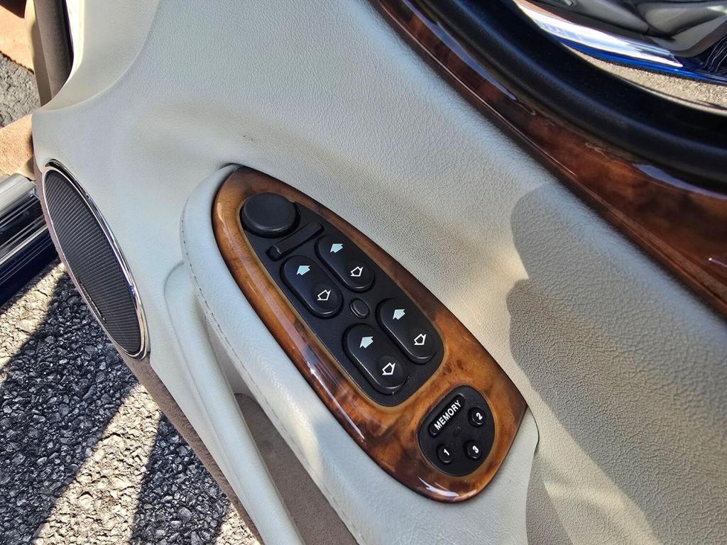 JAGUAR XJ 4.0 Sovereign 2001