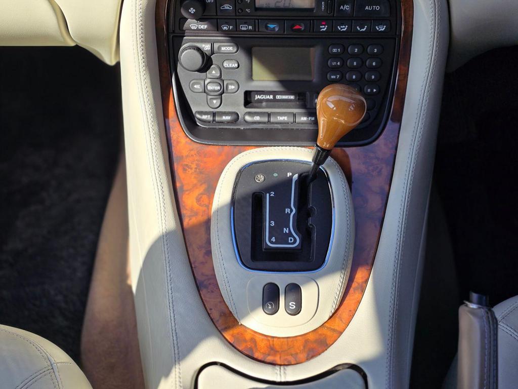 JAGUAR XJ 4.0 Sovereign 2001