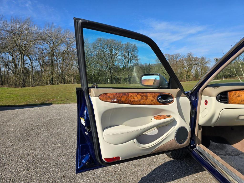 JAGUAR XJ 4.0 Sovereign 2001