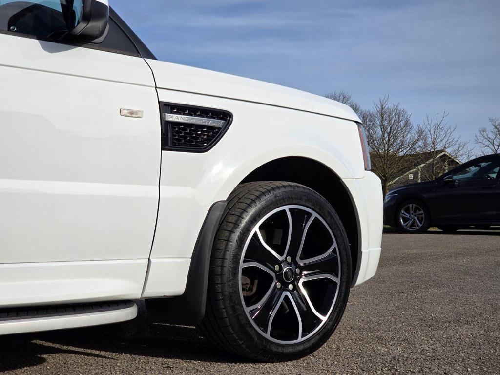 LAND ROVER RANGE ROVER SPORT 3.0 SD V6 HSE Black 2013