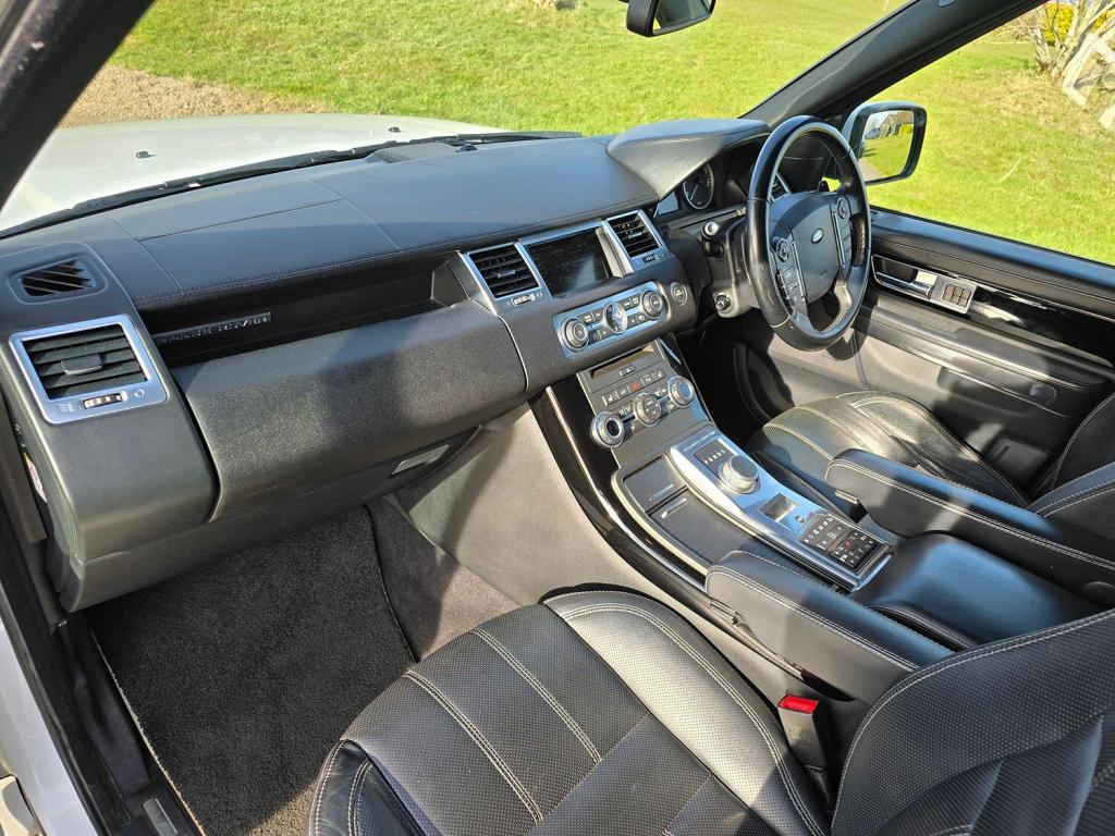 LAND ROVER RANGE ROVER SPORT 3.0 SD V6 HSE Black 2013