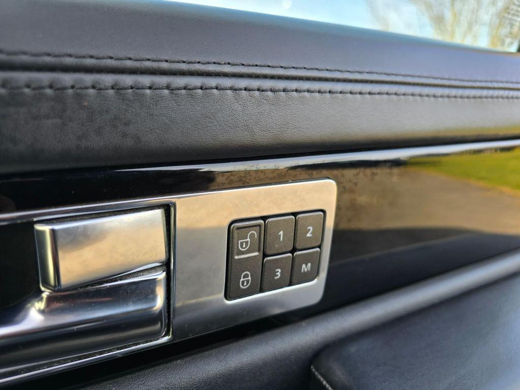 LAND ROVER RANGE ROVER SPORT 3.0 SD V6 HSE Black 2013