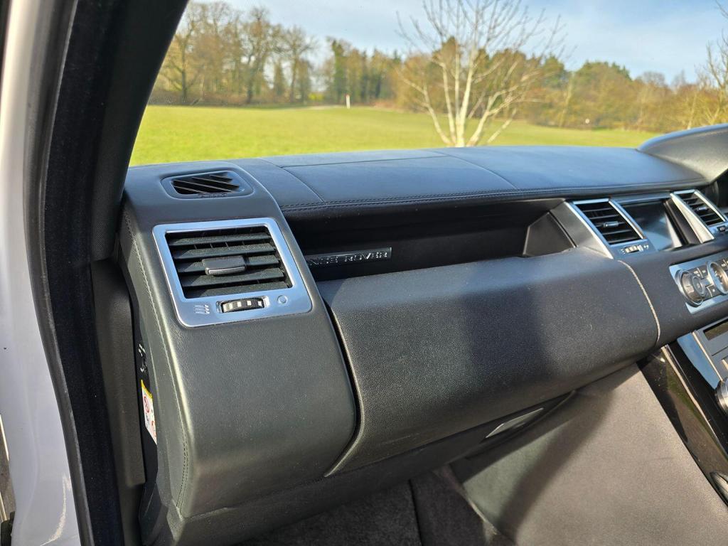 LAND ROVER RANGE ROVER SPORT 3.0 SD V6 HSE Black 2013