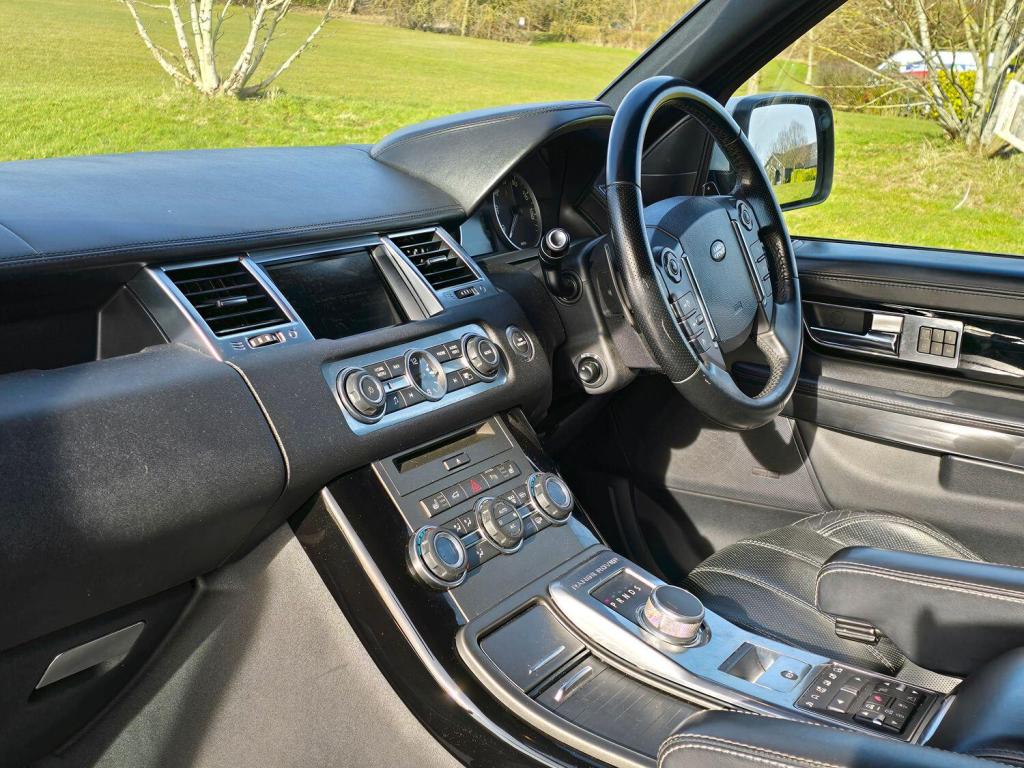 LAND ROVER RANGE ROVER SPORT 3.0 SD V6 HSE Black 2013