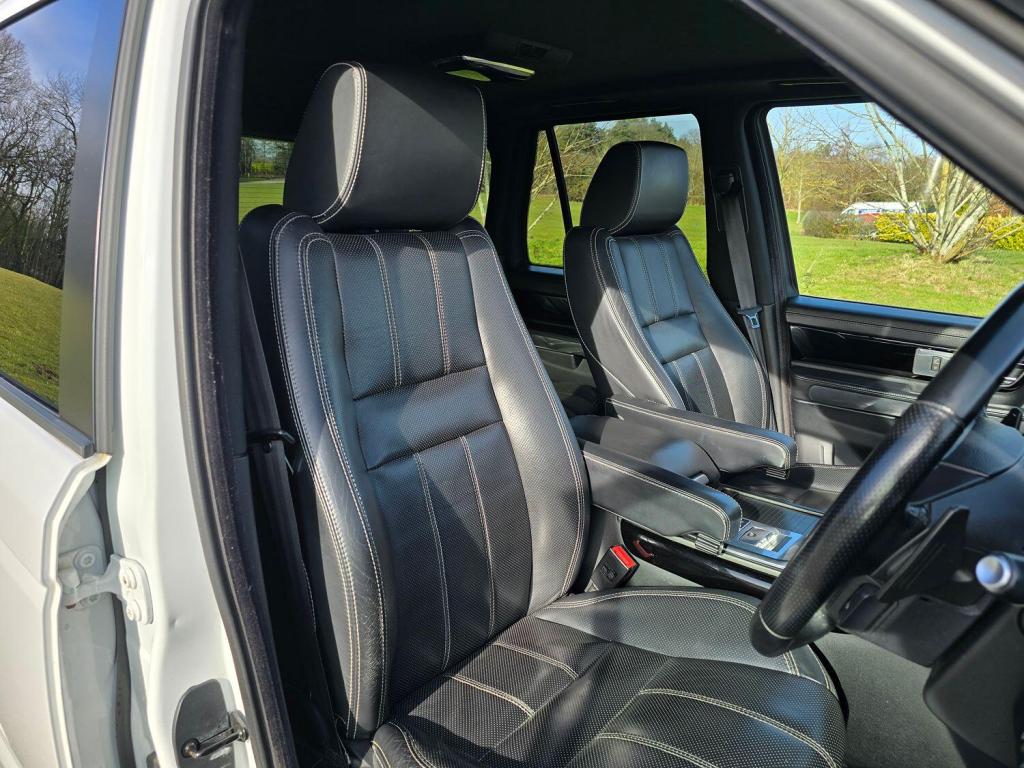 LAND ROVER RANGE ROVER SPORT 3.0 SD V6 HSE Black 2013