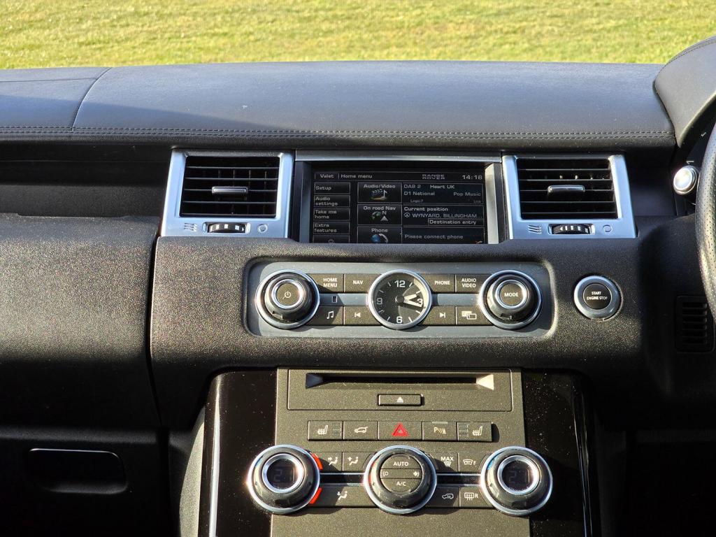 LAND ROVER RANGE ROVER SPORT 3.0 SD V6 HSE Black 2013