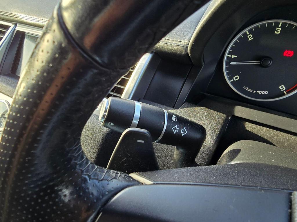 LAND ROVER RANGE ROVER SPORT 3.0 SD V6 HSE Black 2013