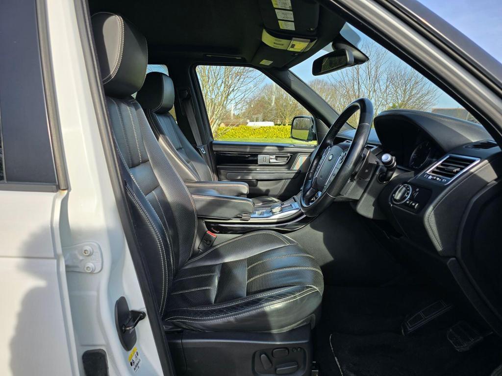 LAND ROVER RANGE ROVER SPORT 3.0 SD V6 HSE Black 2013