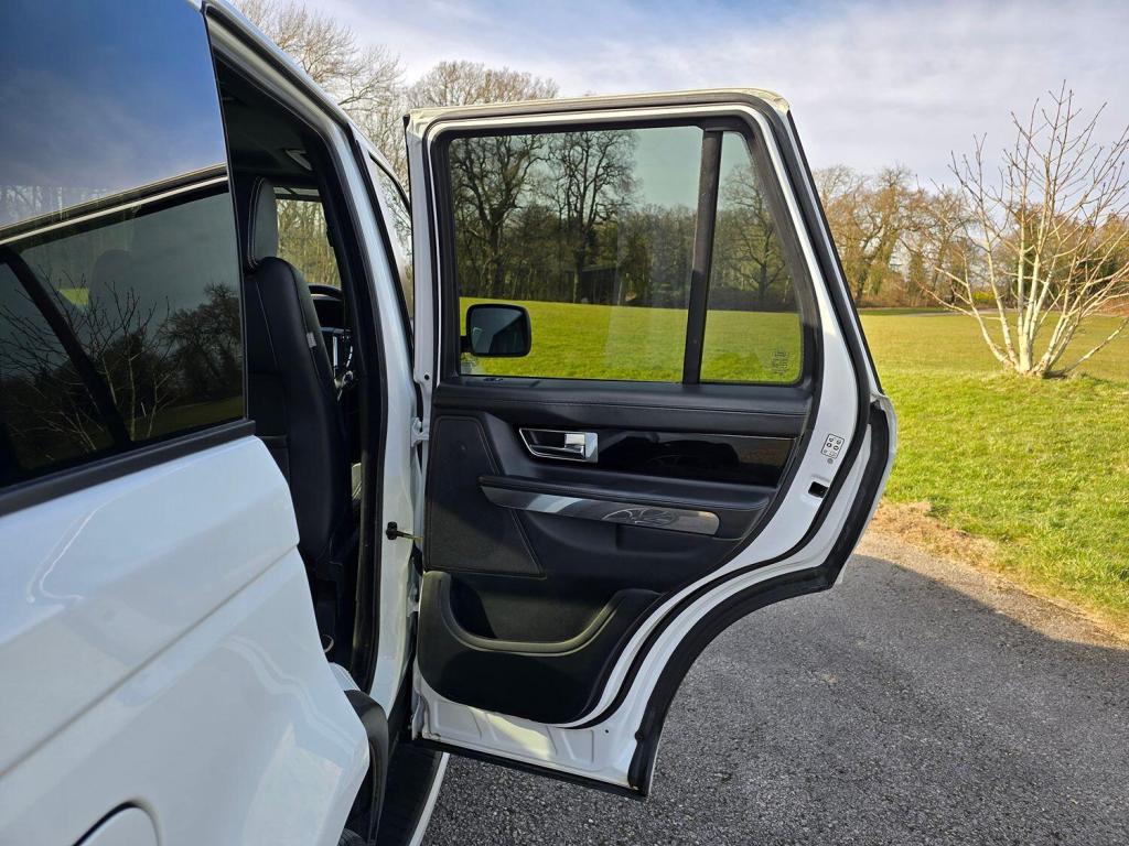 LAND ROVER RANGE ROVER SPORT 3.0 SD V6 HSE Black 2013