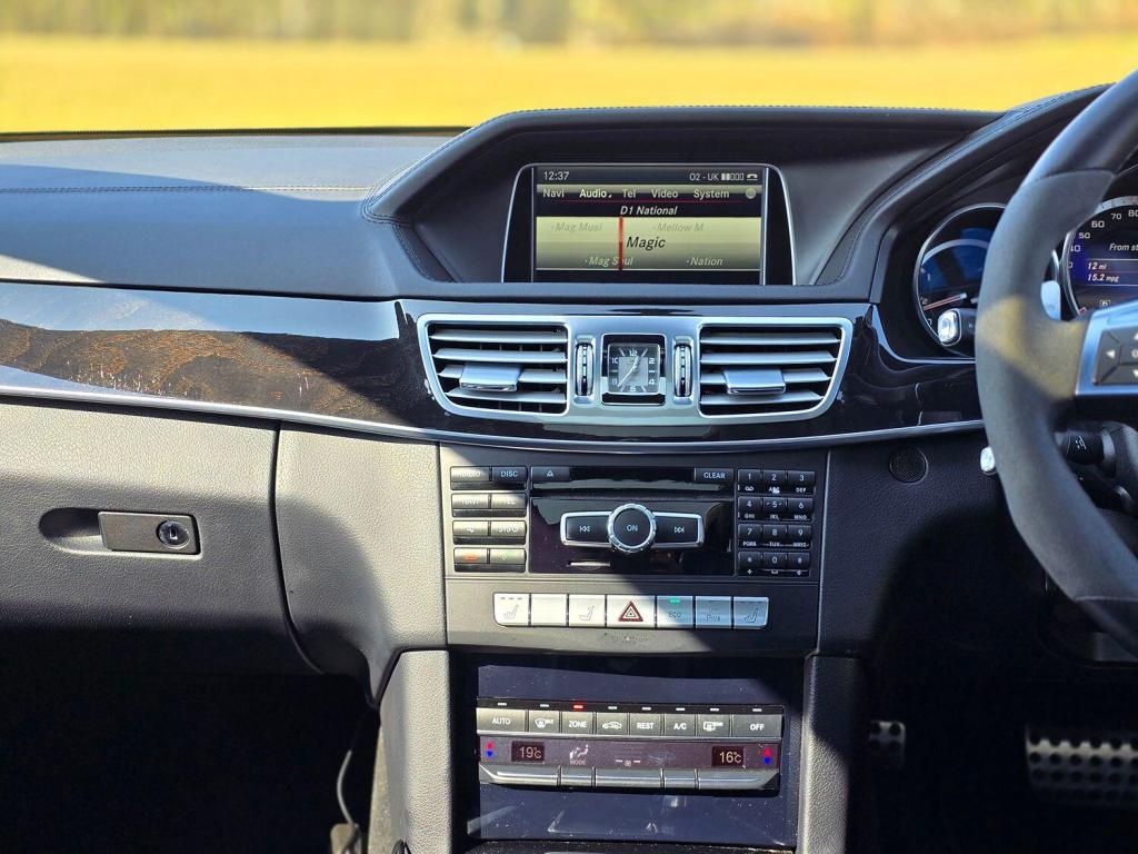 MERCEDES-BENZ E CLASS 5.5 E63 V8 BiTurbo AMG S 2015