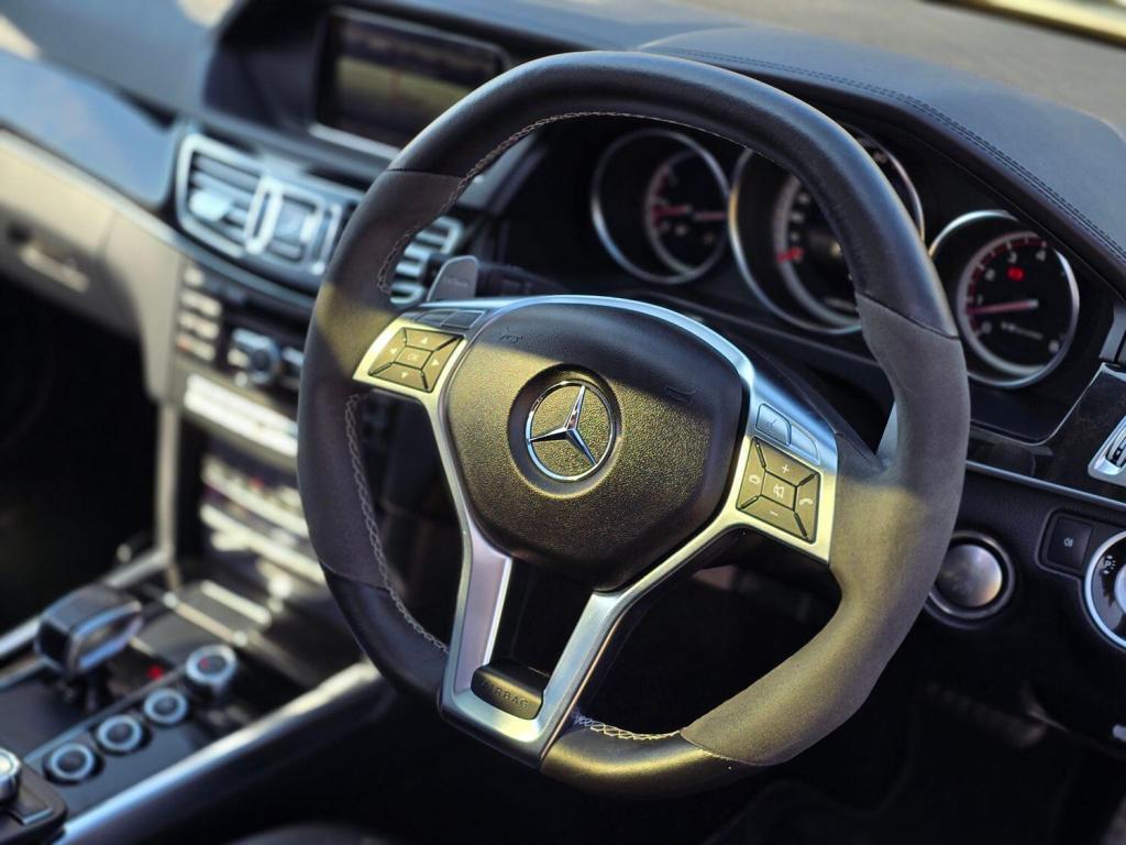 MERCEDES-BENZ E CLASS 5.5 E63 V8 BiTurbo AMG S 2015