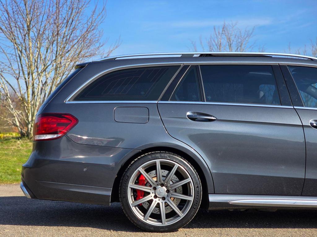 MERCEDES-BENZ E CLASS 5.5 E63 V8 BiTurbo AMG S 2015