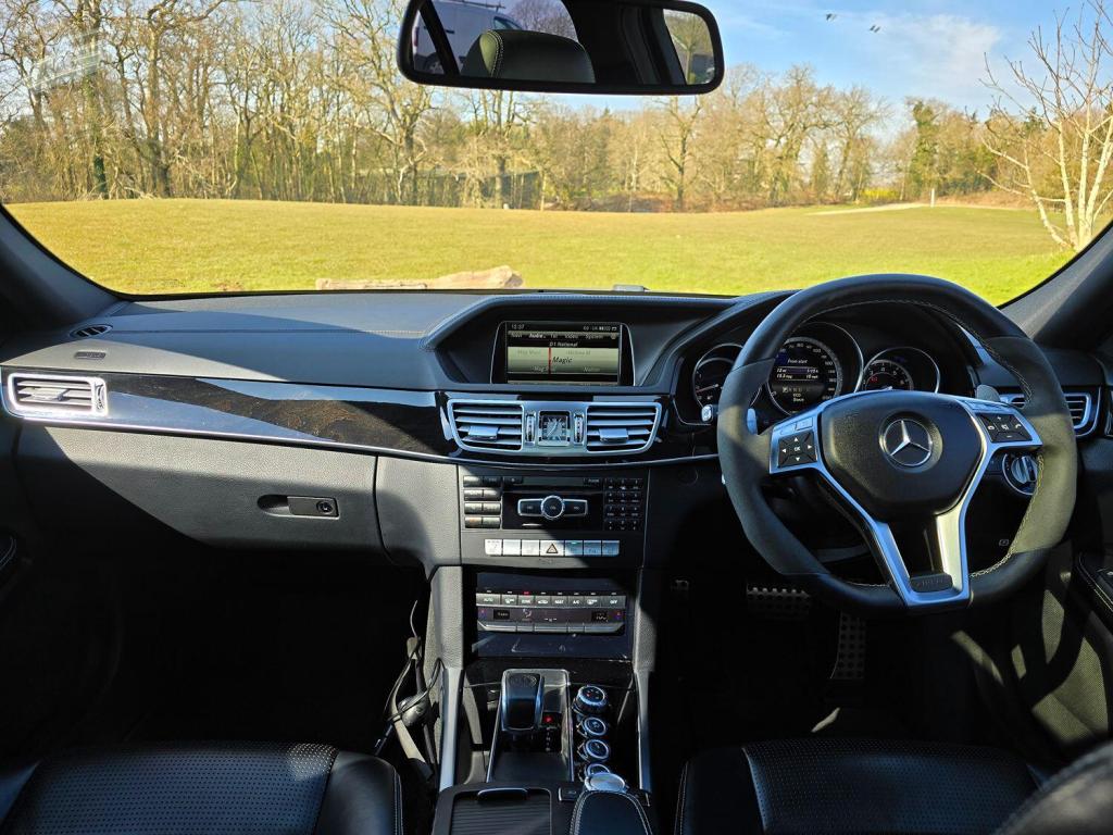 MERCEDES-BENZ E CLASS 5.5 E63 V8 BiTurbo AMG S 2015