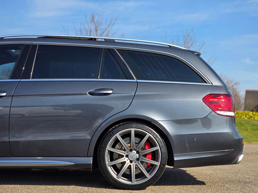 MERCEDES-BENZ E CLASS 5.5 E63 V8 BiTurbo AMG S 2015