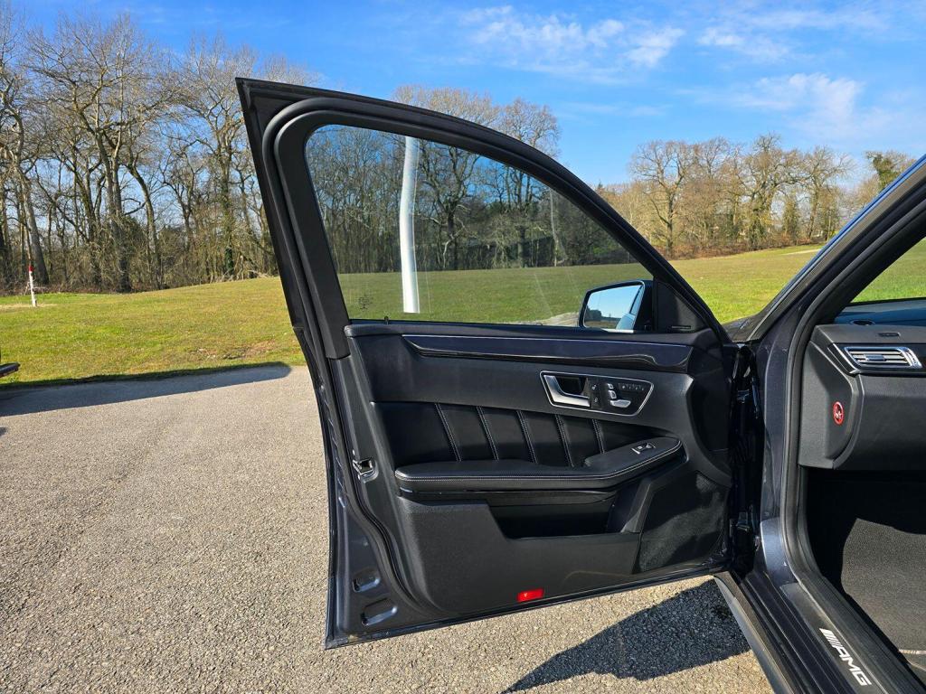 MERCEDES-BENZ E CLASS 5.5 E63 V8 BiTurbo AMG S 2015