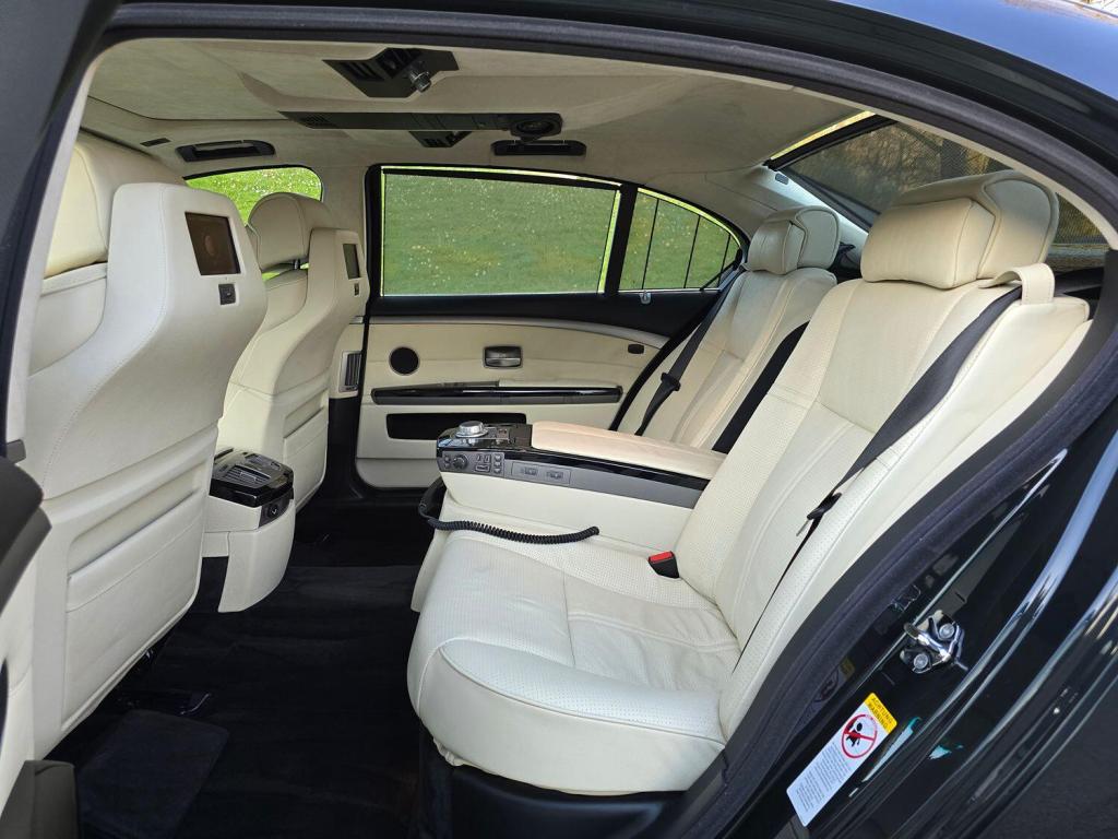 BMW 7 SERIES 6.0 760Li 2006