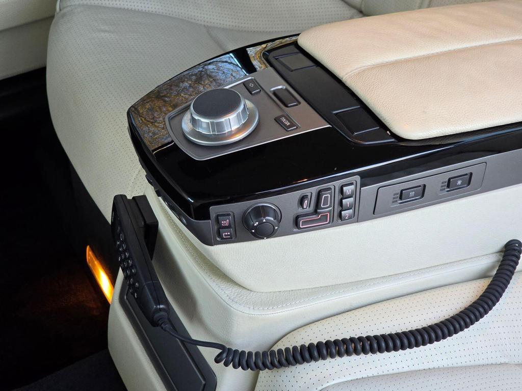 BMW 7 SERIES 6.0 760Li 2006