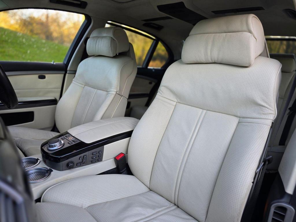 BMW 7 SERIES 6.0 760Li 2006
